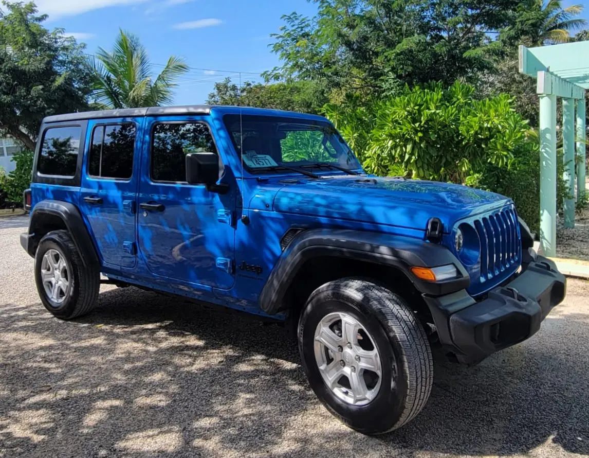 Jeep Wrangler Unlimited Sport · Blue · Automatic